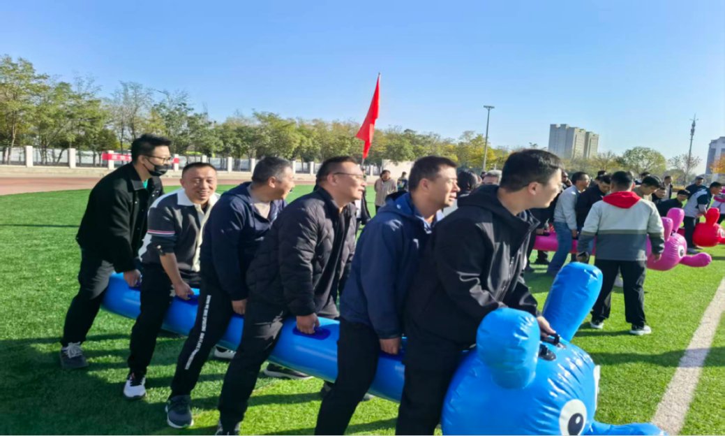 交流会上