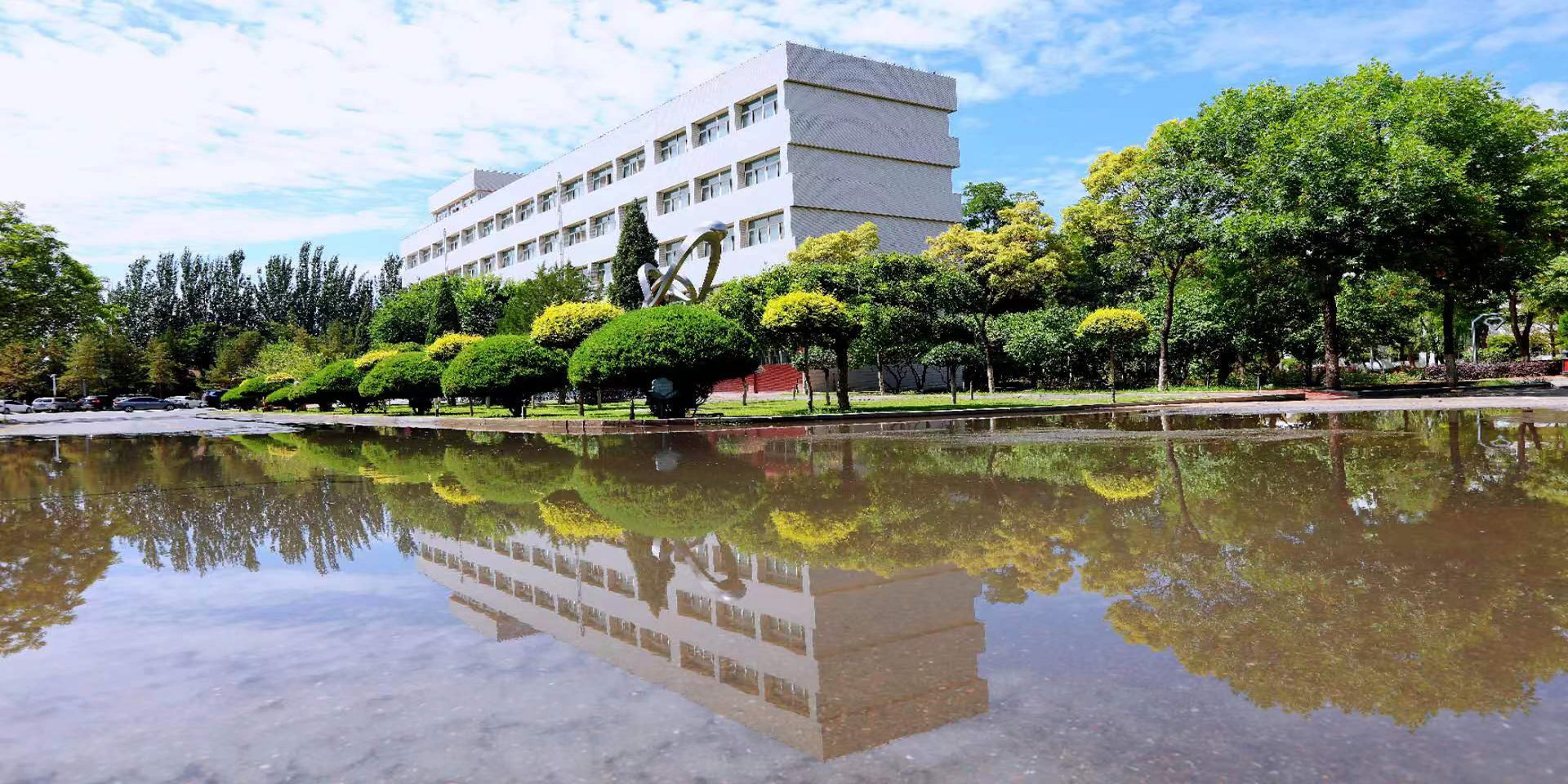 清凉六盘润身心 红色铸魂聚合力